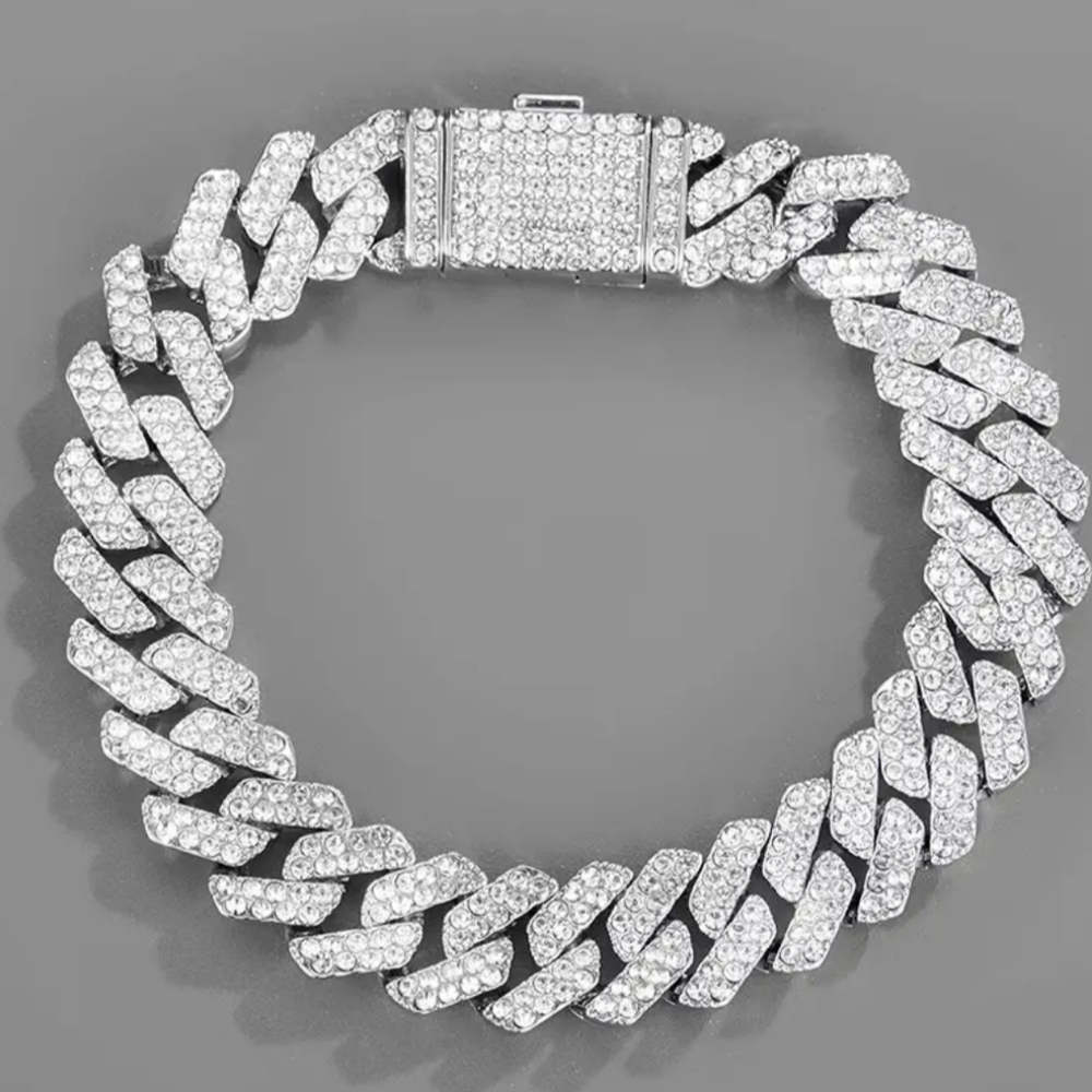 SOLD🆕Silver Rhinestone Bracelet - Picture 7 of 7
